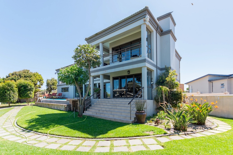 4 Bedroom Property for Sale in Myburgh Park Western Cape